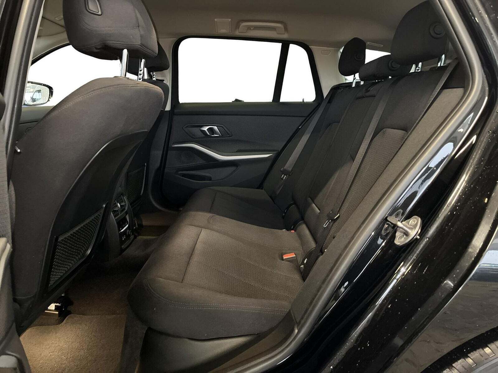 BMW 320d 2,0 Touring Connected aut.