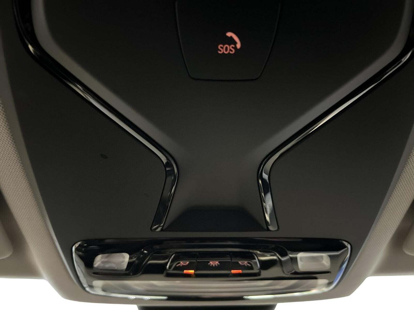 Sort BMW 320d fra 2020