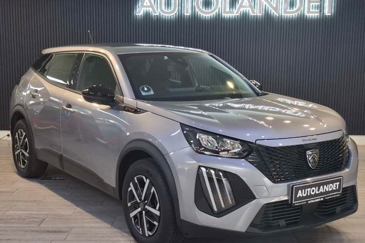 Sølv Peugeot e-2008 fra 2025 set udefra