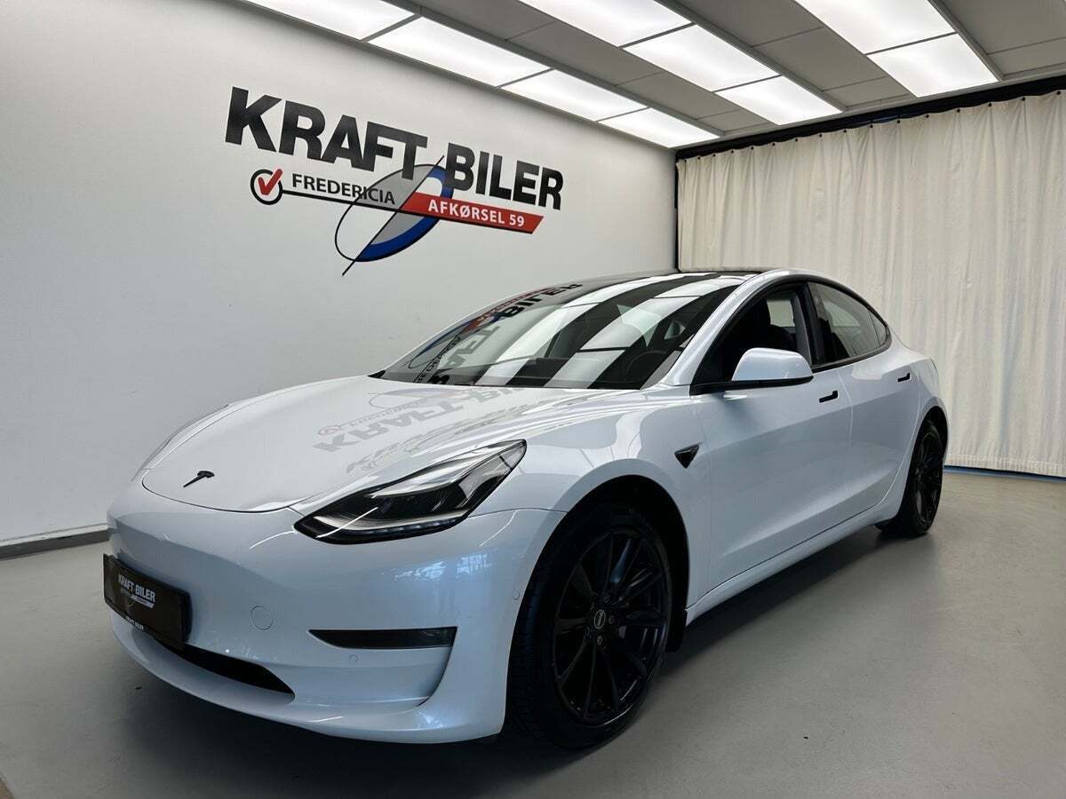 Tesla Model 3 Long Range AWD