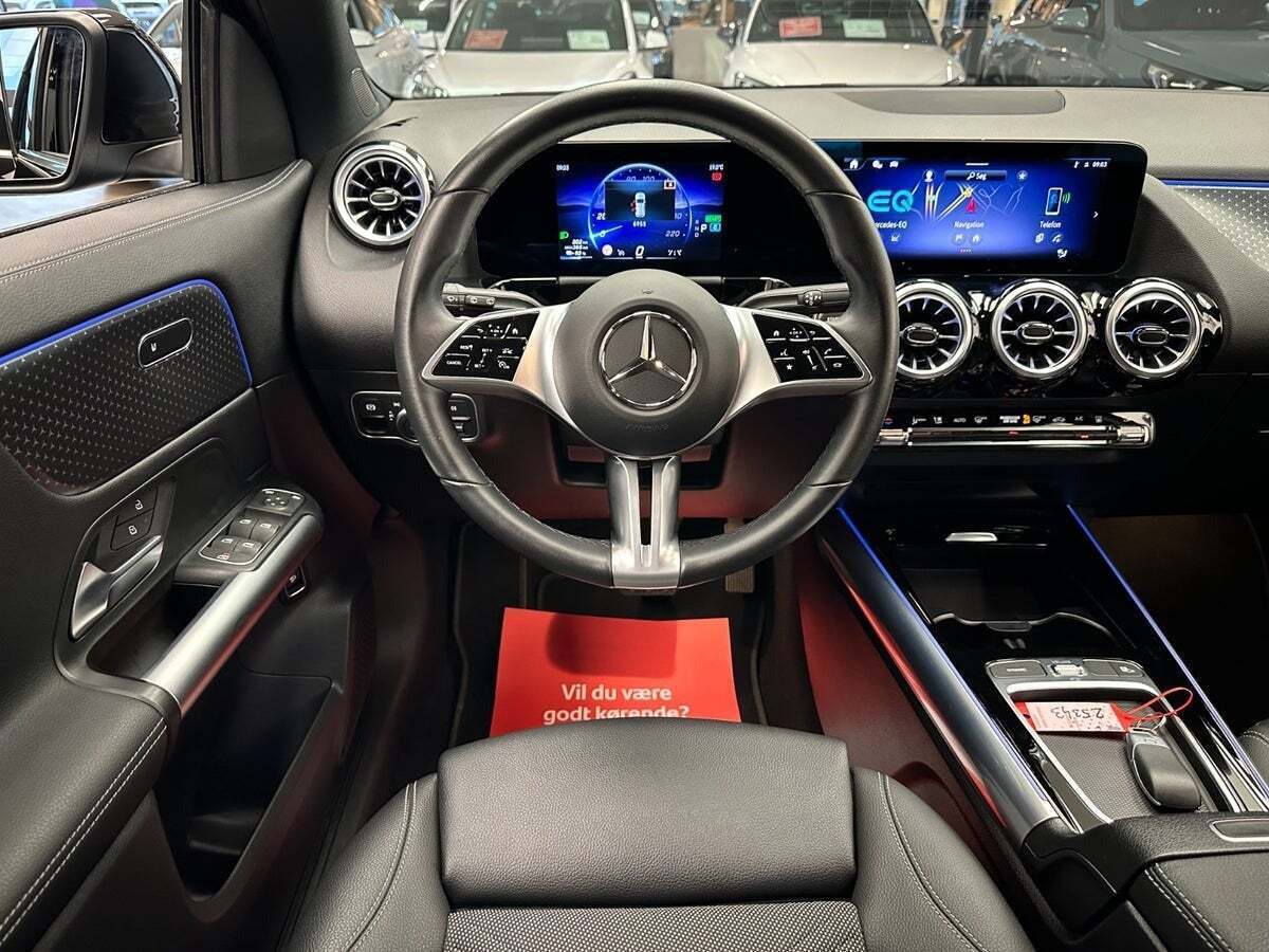 Sort Mercedes EQA250+ fra 2024