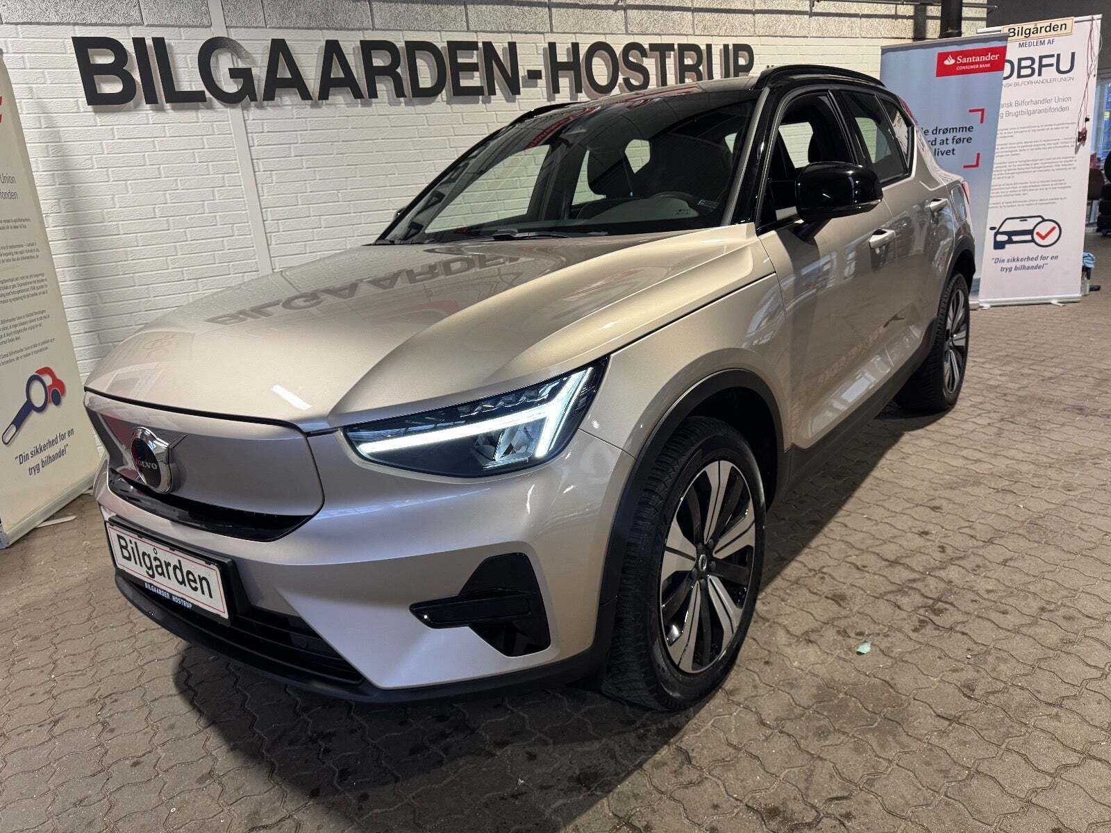 Volvo XC40 P6 ReCharge Core