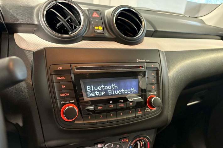 Blå Suzuki Swift fra 2020