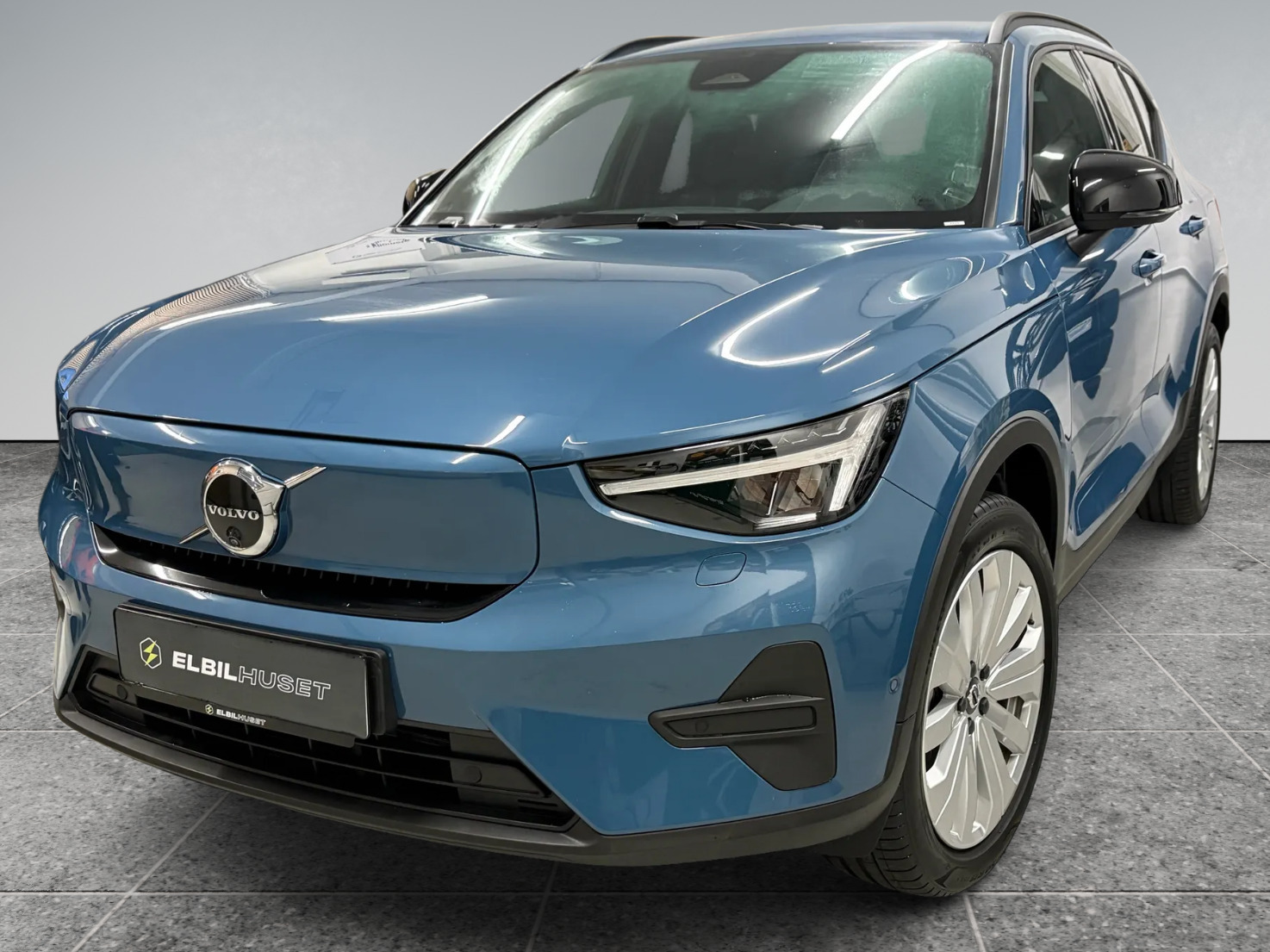 Volvo EX40 Extended Range Core