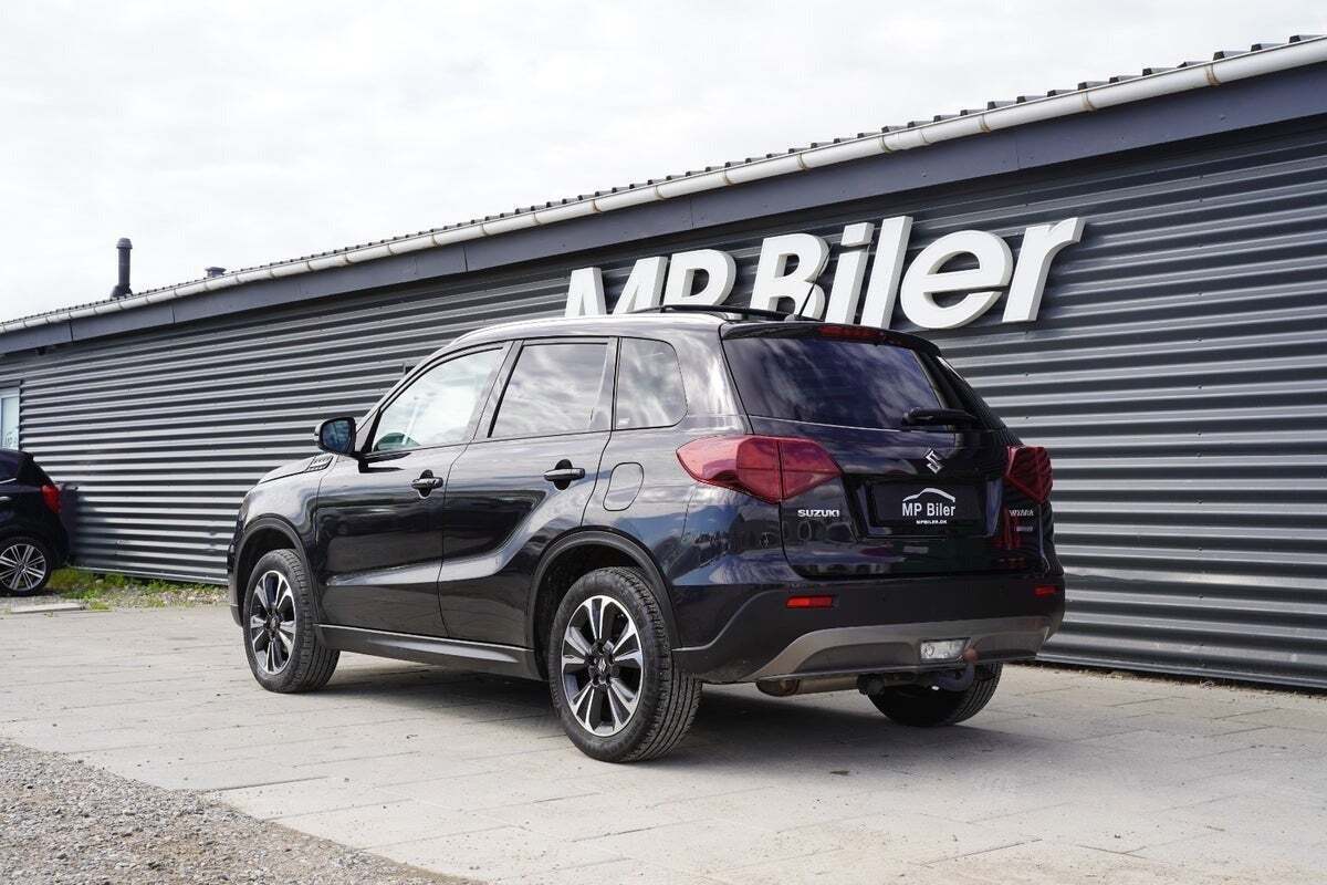 Sort Suzuki Vitara fra 2022