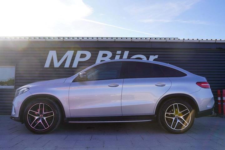 Sølv Mercedes GLE350 d fra 2018
