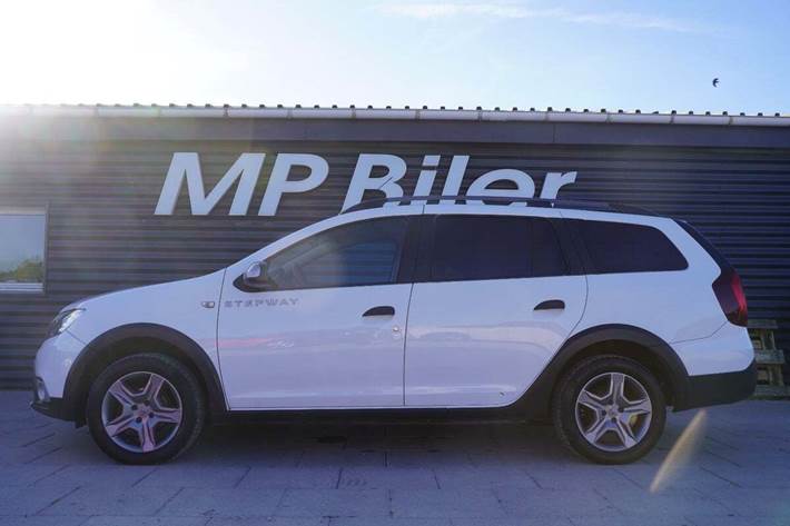 Hvid Dacia Logan Stepway fra 2018