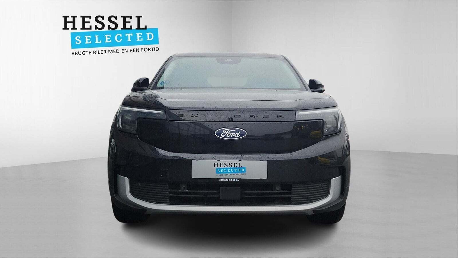 Ford Explorer 82 Premium Extended Range