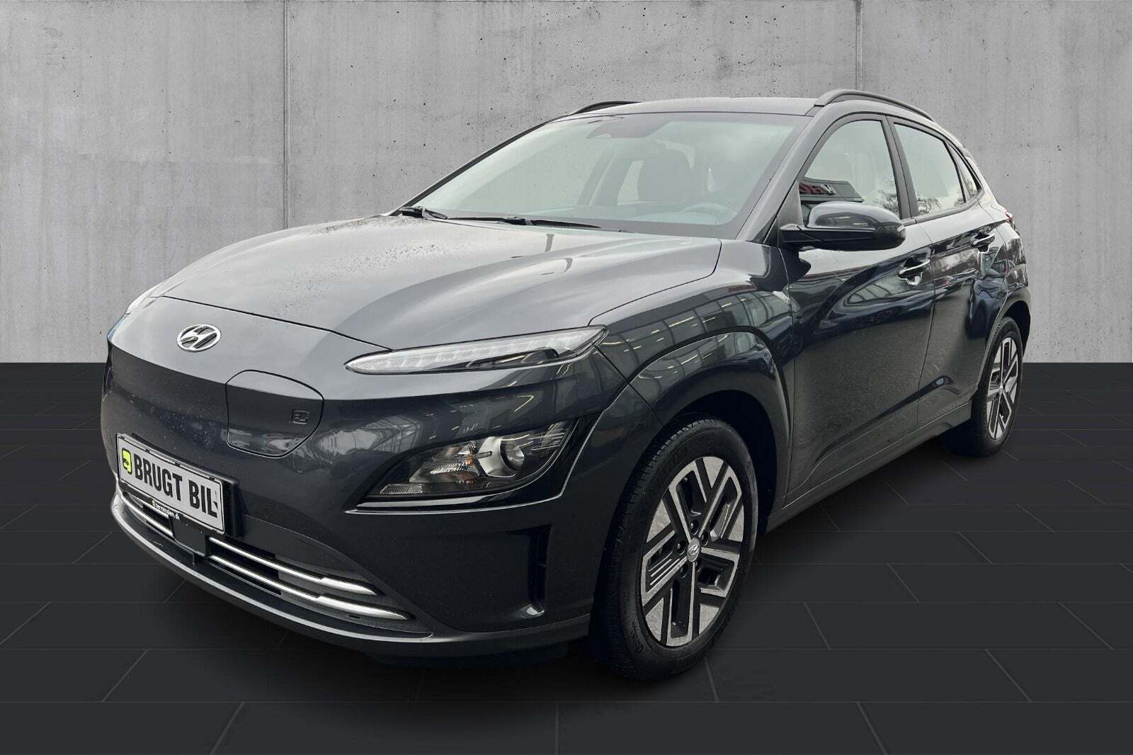 Grå Hyundai Kona fra 2021