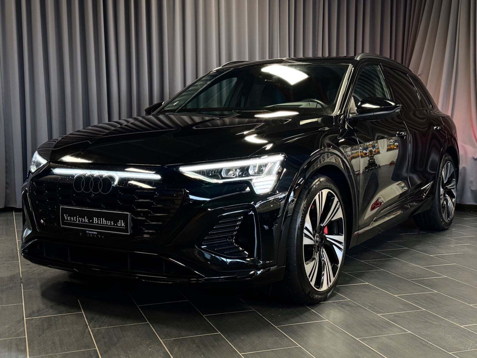 Audi Q8 e-tron 55 S-line Black Edition quattro