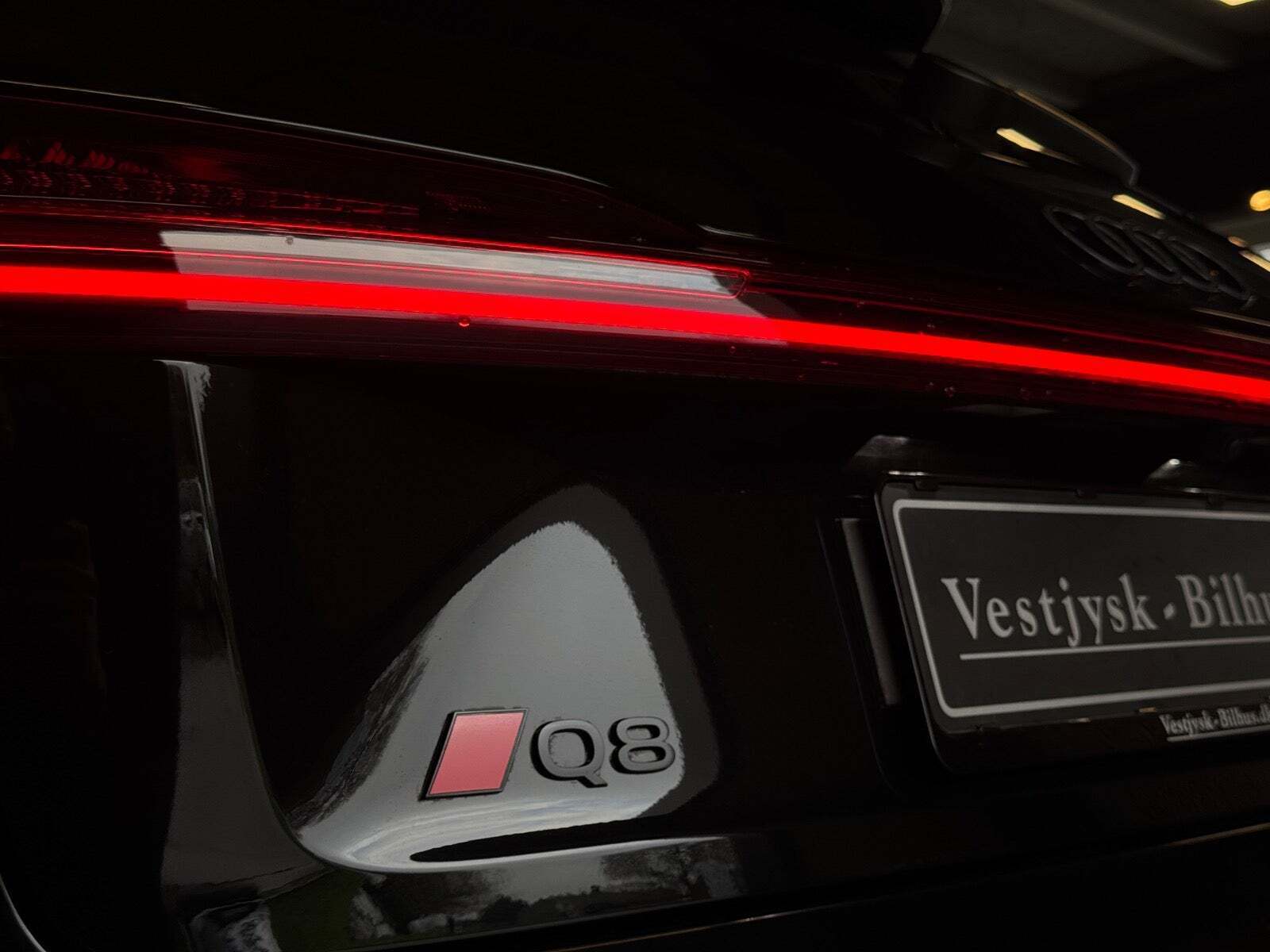 Audi Q8 e-tron 55 S-line Black Edition quattro