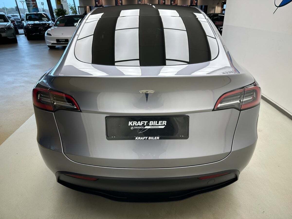 Tesla Model Y RWD