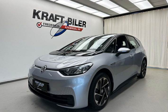 Sølv VW ID.3 fra 2021 set udefra