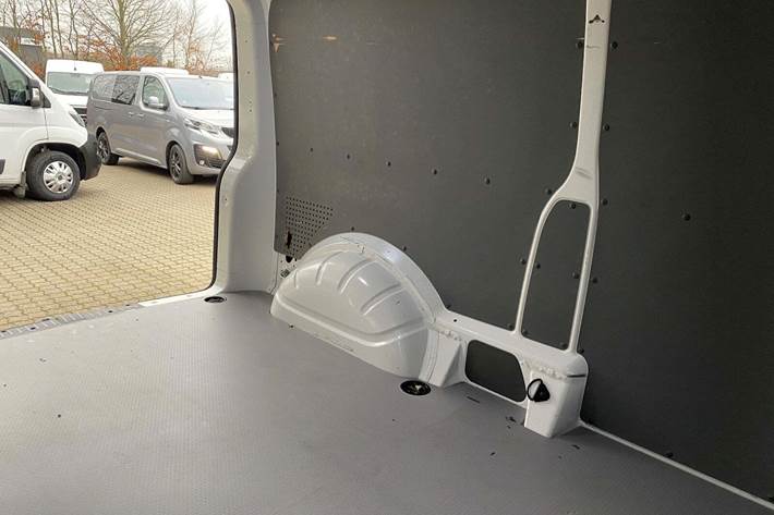 Hvid VW Transporter fra 2021