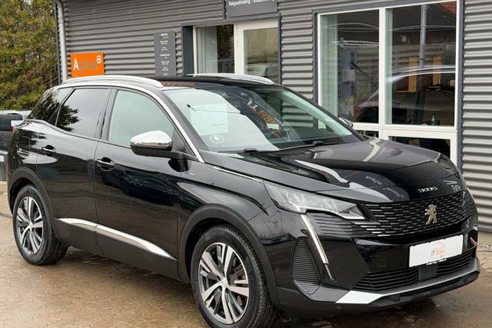 Sort Peugeot 3008 fra 2020 set udefra