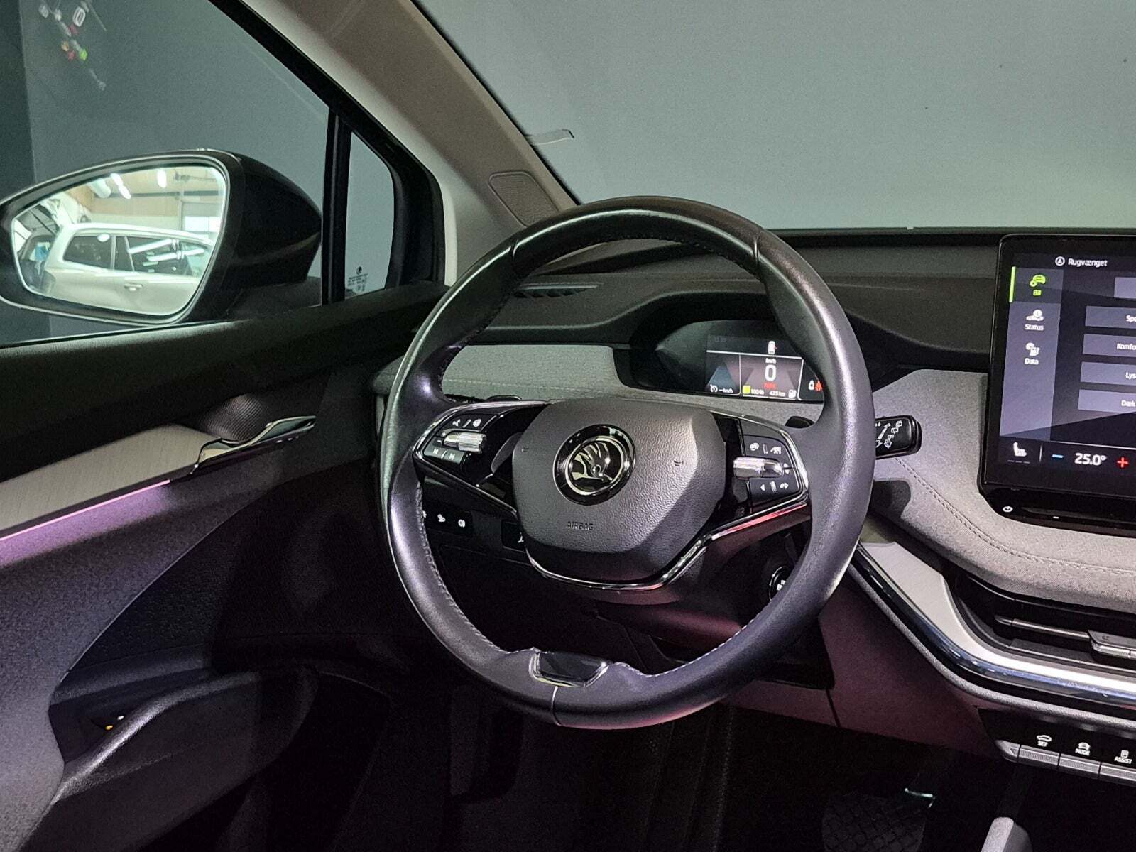 Sort Skoda Enyaq fra 2022