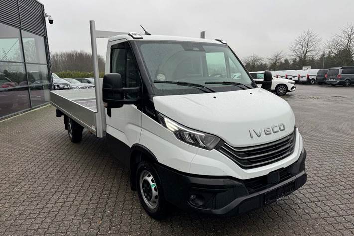 Hvid Iveco Daily fra 2025