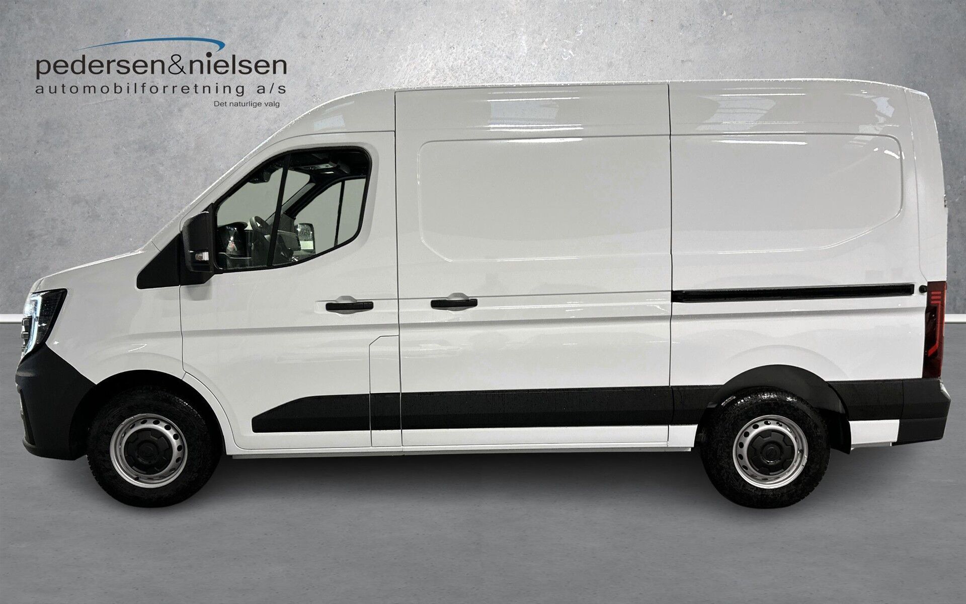 Nissan Interstar 2,0 L2H2 DCi N-Connecta 150HK Van 9g Aut.