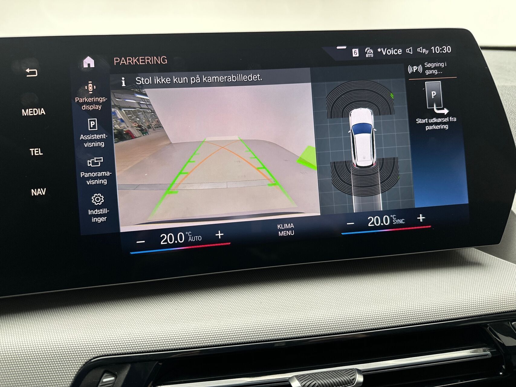 Hvid BMW iX1 fra 2023