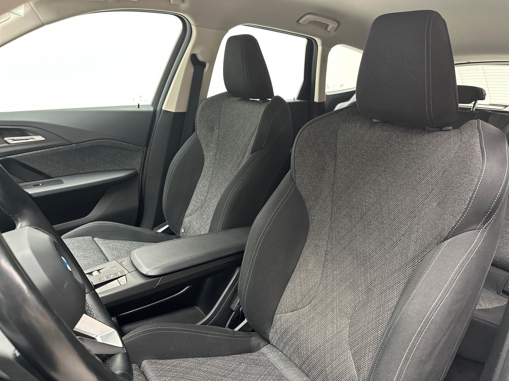 Hvid BMW iX1 fra 2023
