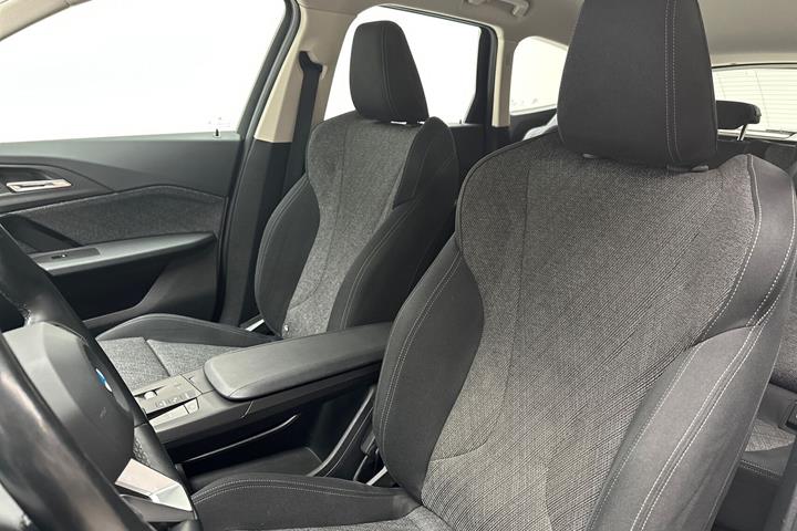 Hvid BMW iX1 fra 2023