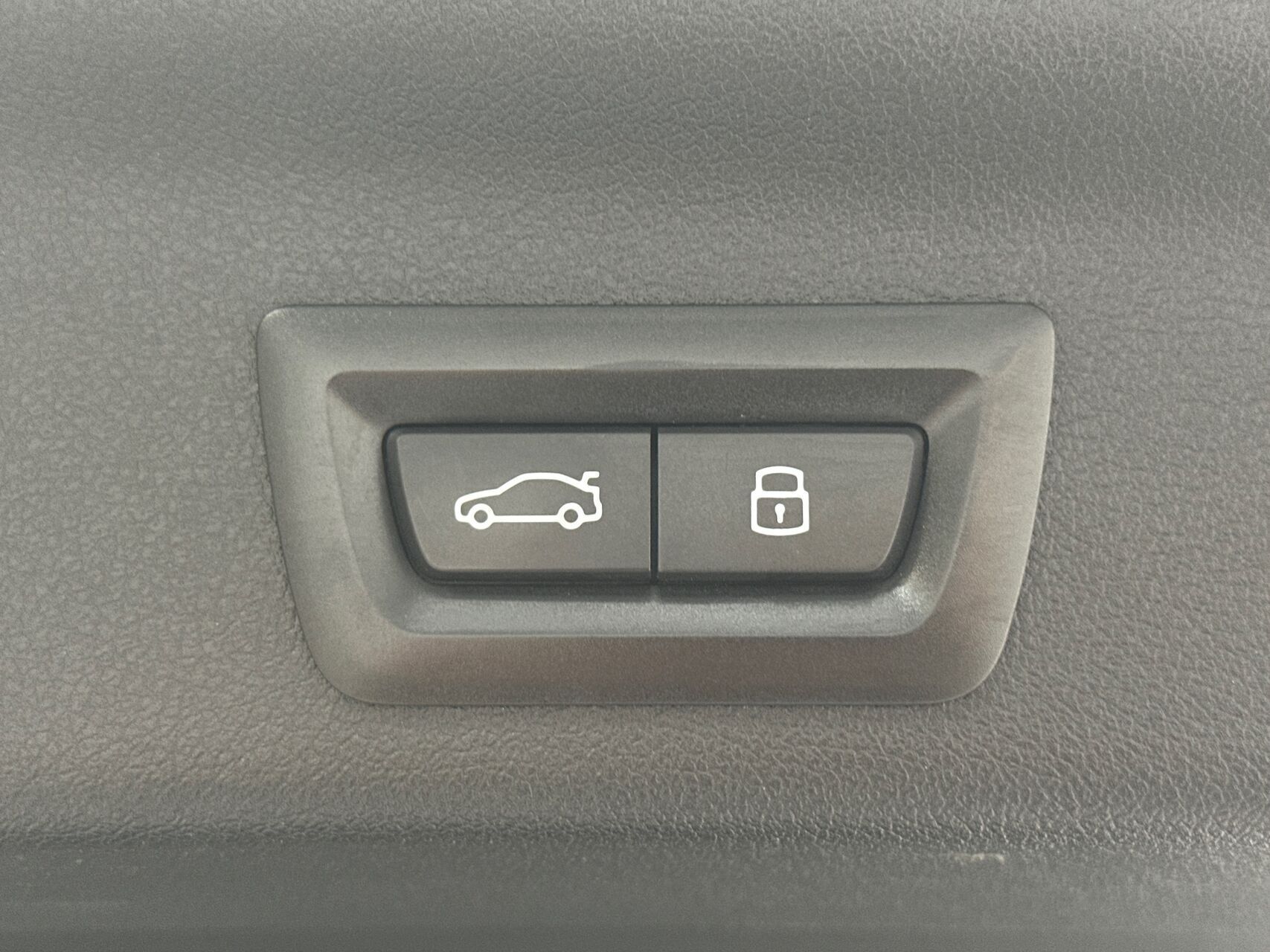 Hvid BMW iX1 fra 2023