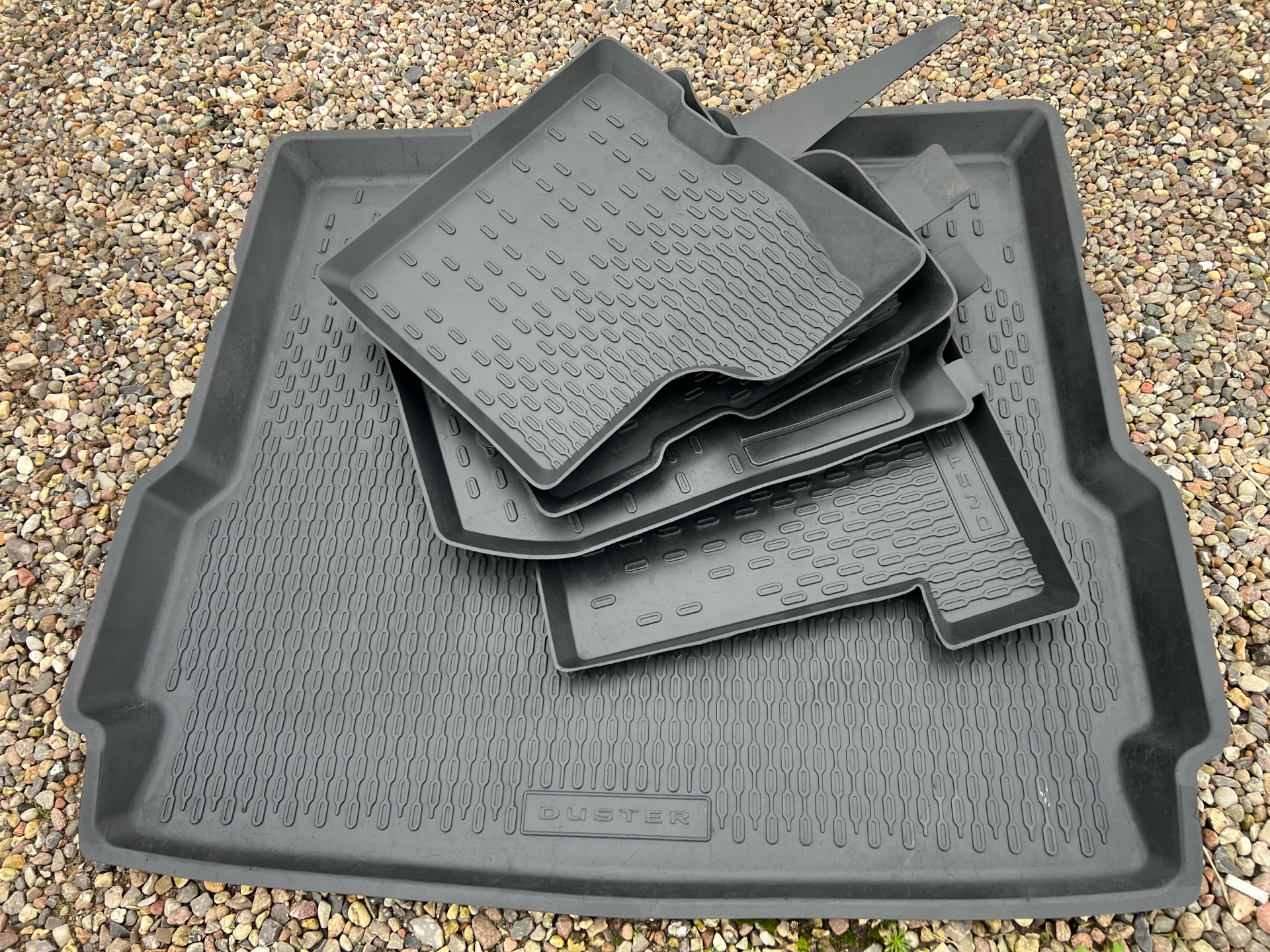 Sølv Dacia Duster fra 2022