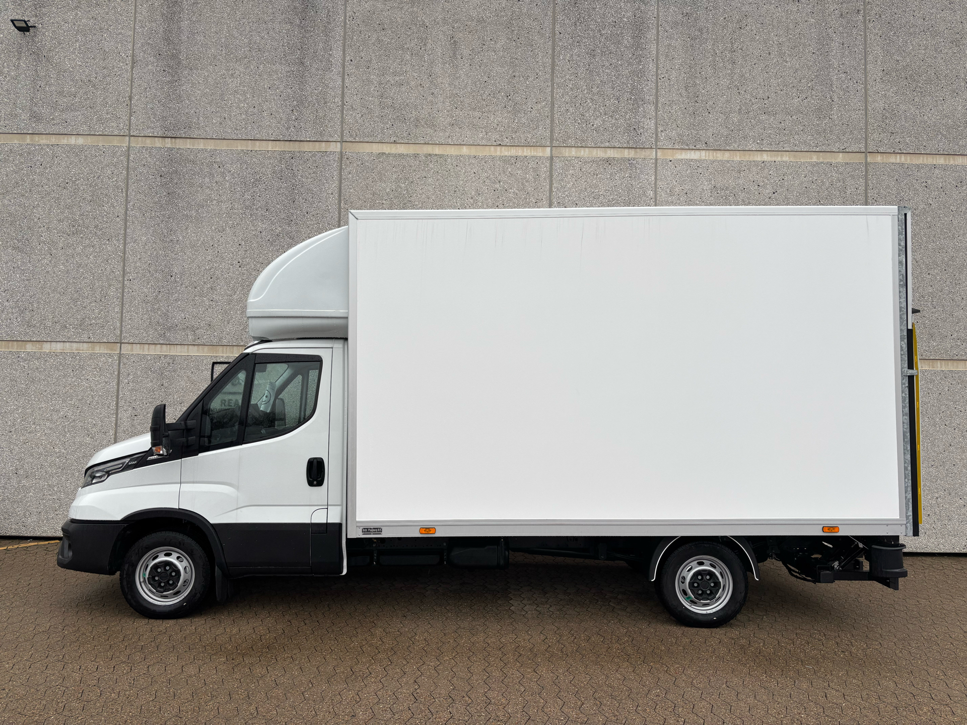 Iveco Daily 3,0 35S18 4100mm D 180HK Ladv./Chas. 8g Aut.