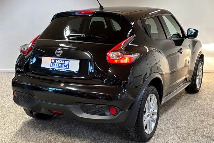 Sort Nissan Juke fra 2015