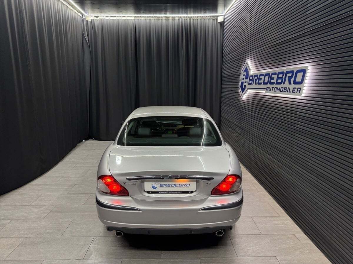 Jaguar X-type 2,5 Classic