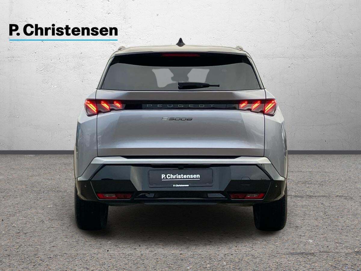 Peugeot e-5008 77 GT Pack 7prs