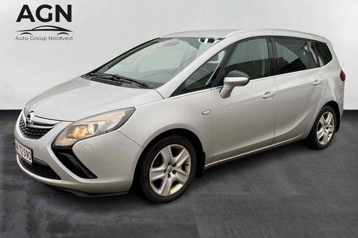 undefined Opel Zafira Tourer fra 2014 set udefra