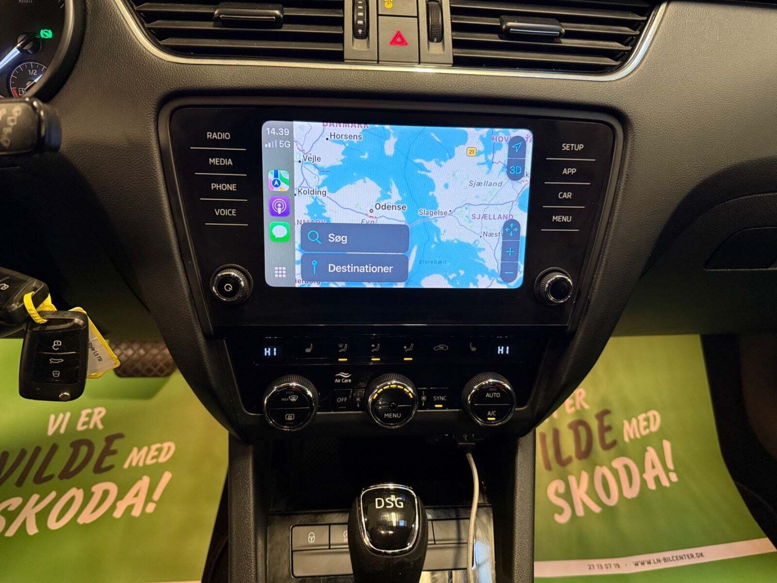 Grå Skoda Octavia fra 2019