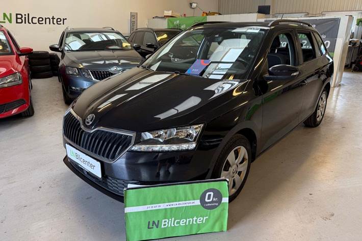 Sort Skoda Fabia fra 2020 set udefra