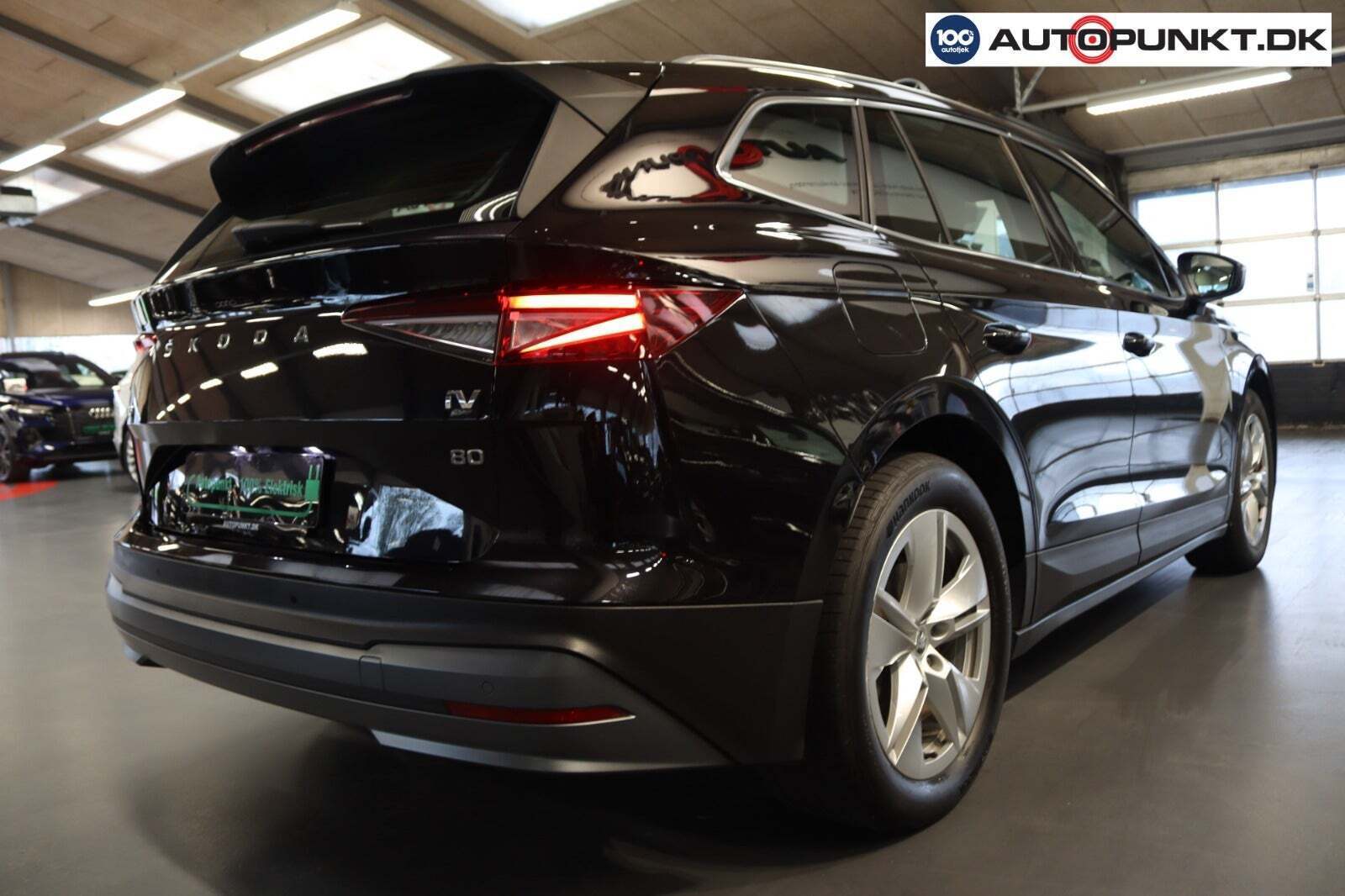 Sort Skoda Enyaq fra 2023