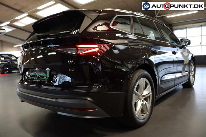 Sort Skoda Enyaq fra 2023