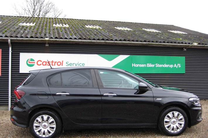 Sort Fiat Tipo fra 2019