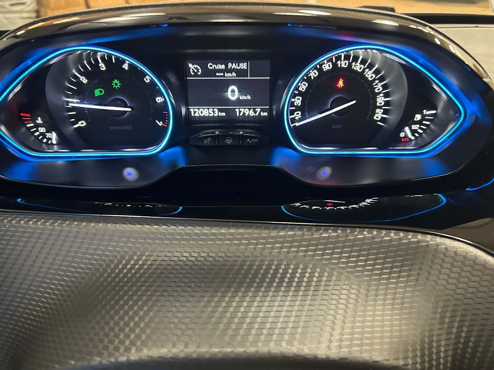 undefined Peugeot 2008 fra 2017