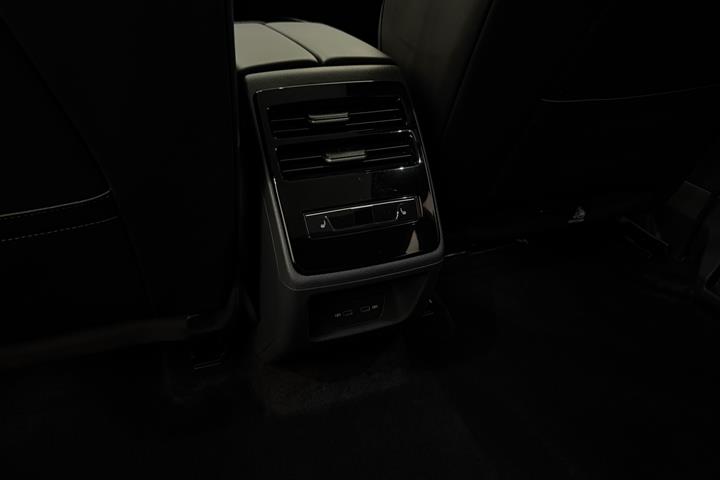 Blå VW ID.7 fra 2025