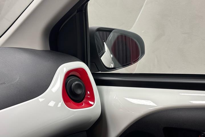 Hvid Toyota Aygo fra 2016