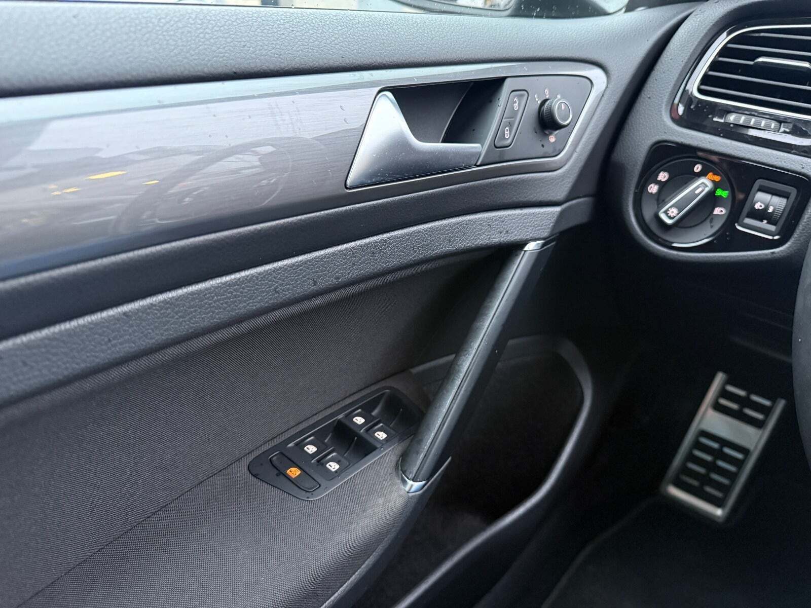 Sort VW Golf VII fra 2017