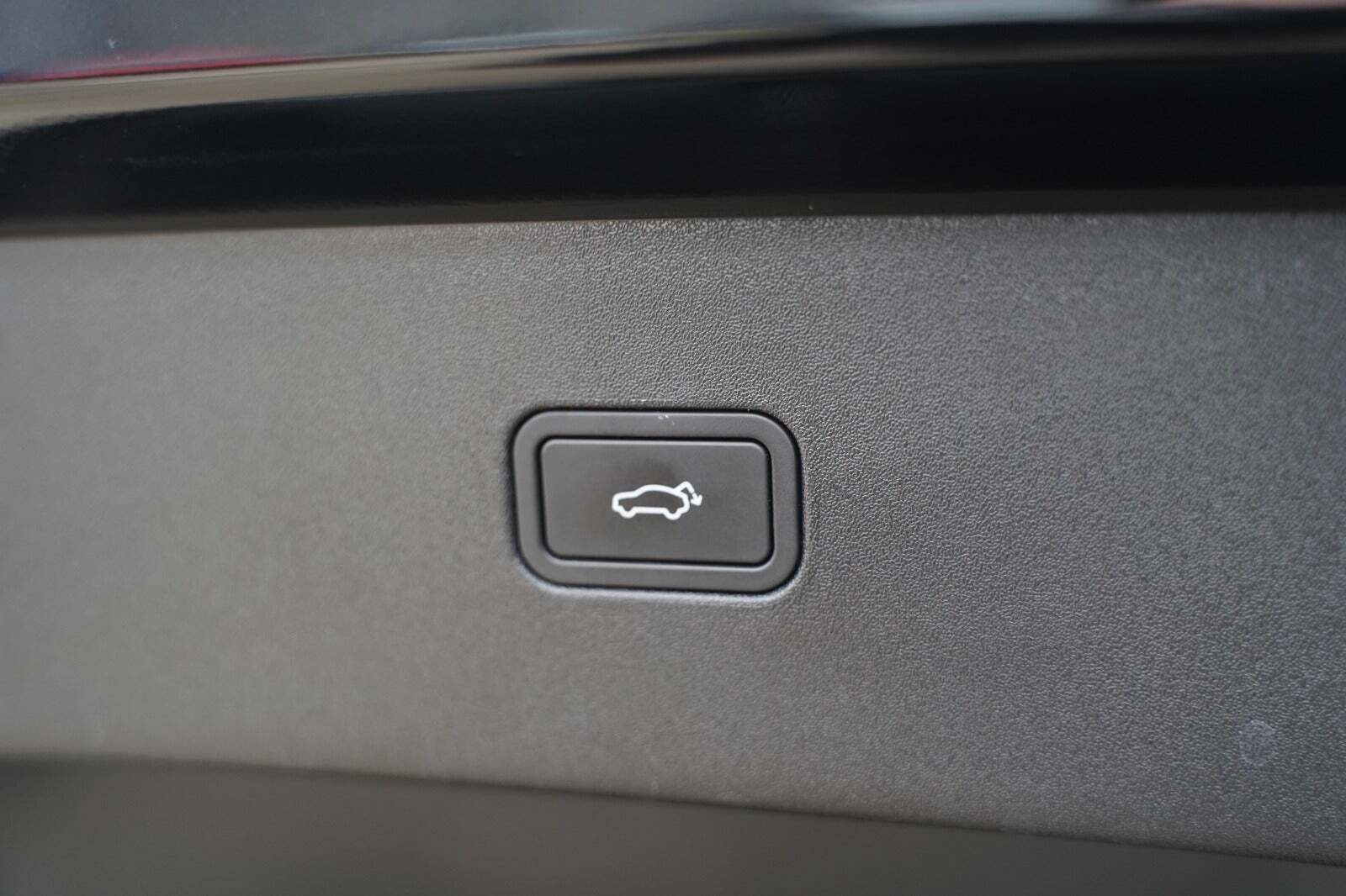 Sort Volvo EX30 fra 2025