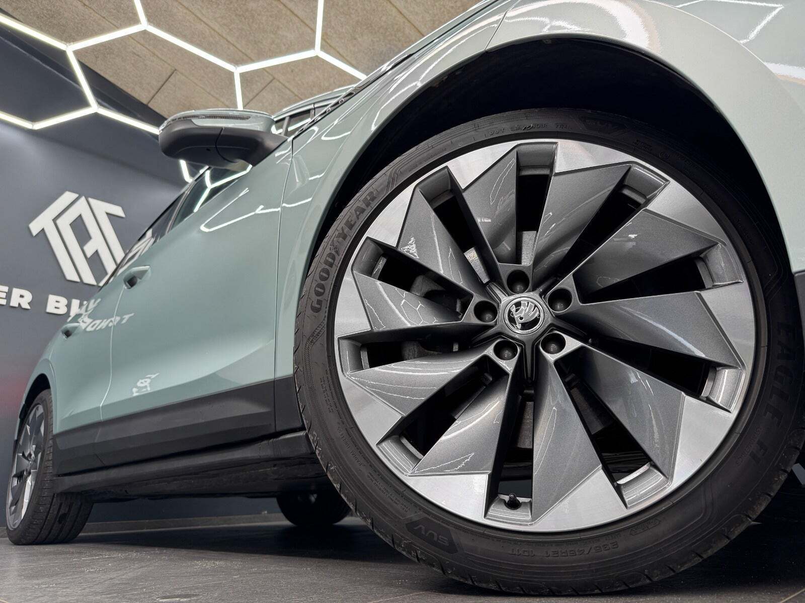 Skoda Enyaq 80 iV Suite