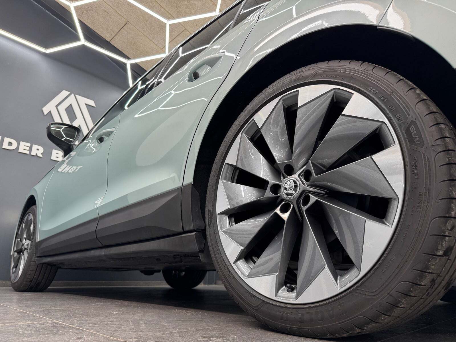 Sølv Skoda Enyaq fra 2021