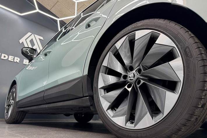 Sølv Skoda Enyaq fra 2021