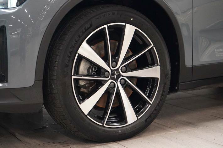 Grå Polestar 2 fra 2022