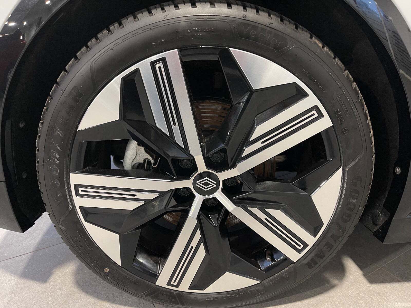 Hvid Renault Megane E-Tech fra 2022