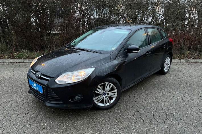 undefined Ford Focus fra 2014 set udefra