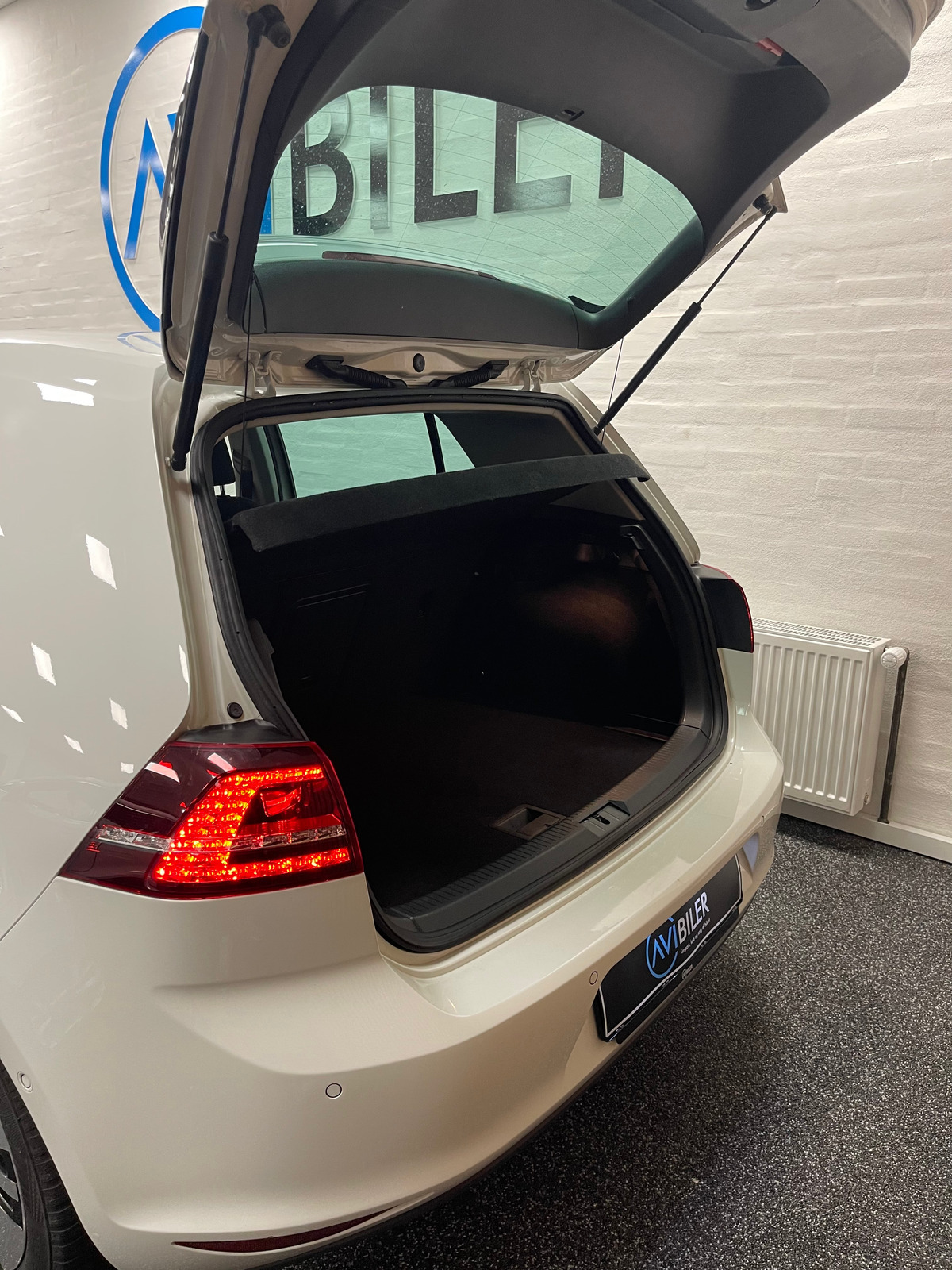 Hvid VW e-Golf VII fra 2016