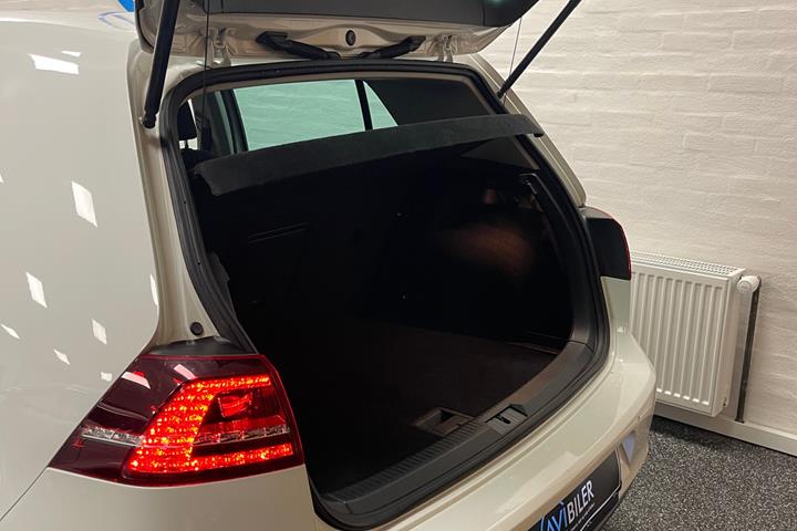 Hvid VW e-Golf VII fra 2016